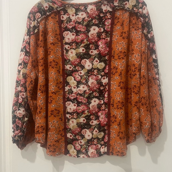 Go Fish boho style long sleeve blouse size medium - Picture 3 of 4